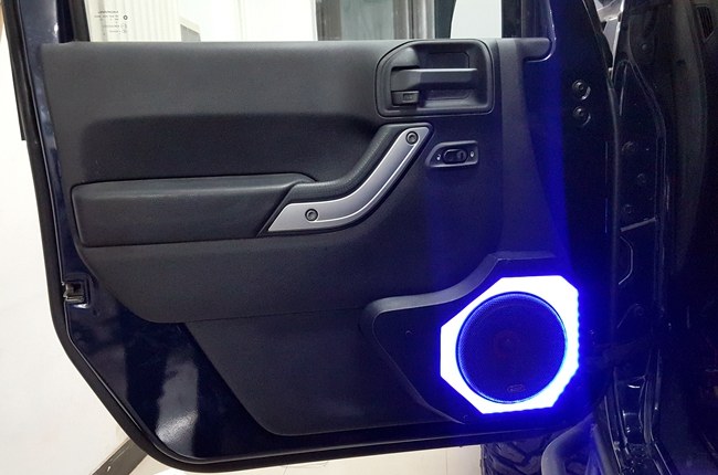 他的蛻變之路 車改坊汽車影音連鎖吉普牧馬人改