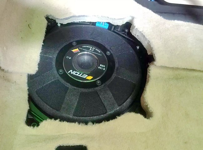 魅力來了擋也擋不住 臺山車龍寶馬525Li無損換裝