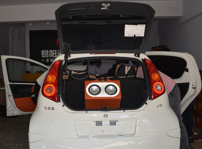 熱情如火 沈陽易陽比亞迪F0改裝美國霸克汽車音