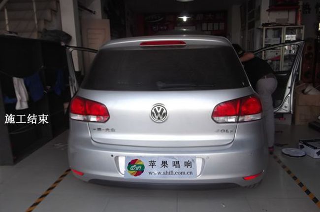 理想模樣 大連蘋果唱響高爾夫6改裝美國霸克汽車