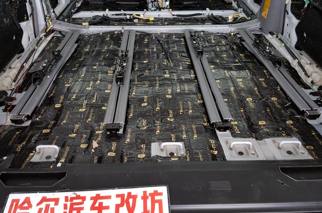 旅行者的密友 車改坊汽車影音連鎖豐田塞納改裝