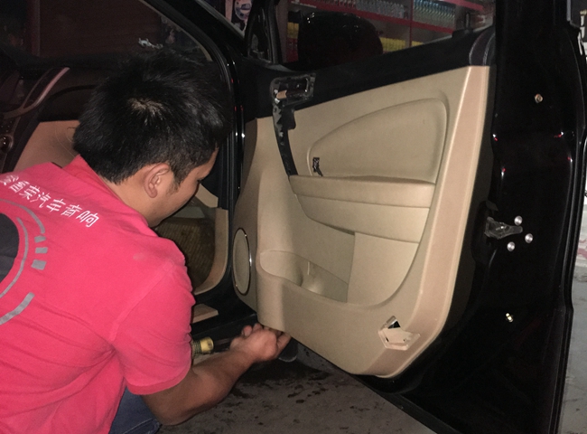 愛上中國造 景洪俊昌榮奇瑞A3改裝斯派朗汽車音
