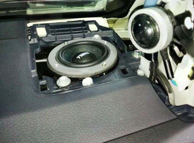 心無限，音無限 新疆車佳坊豐田2700改裝美國霸克