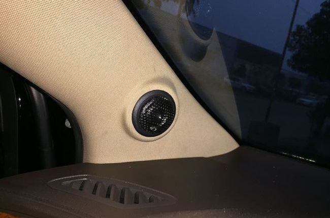 如火的心歌 南充大玩具別克君越改裝意大利TEC汽