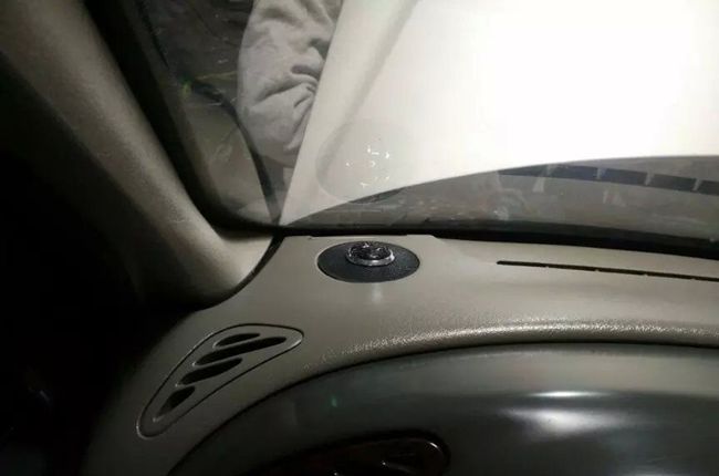 動態中行走 新疆車佳坊雪鐵龍愛麗舍改裝霸克和