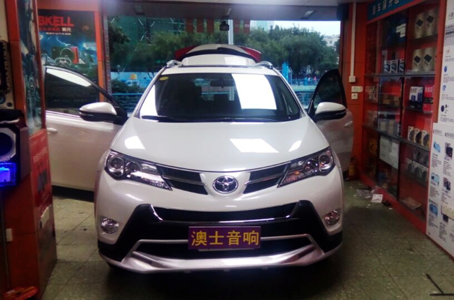余音裊裊 中山澳士豐田RAV4改裝美國霸克汽車音響