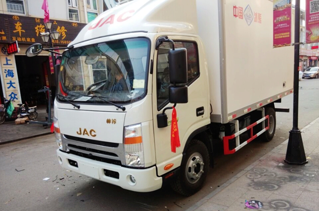 大塊頭音質也有春天 周口大師JAC貨車改裝美國霸