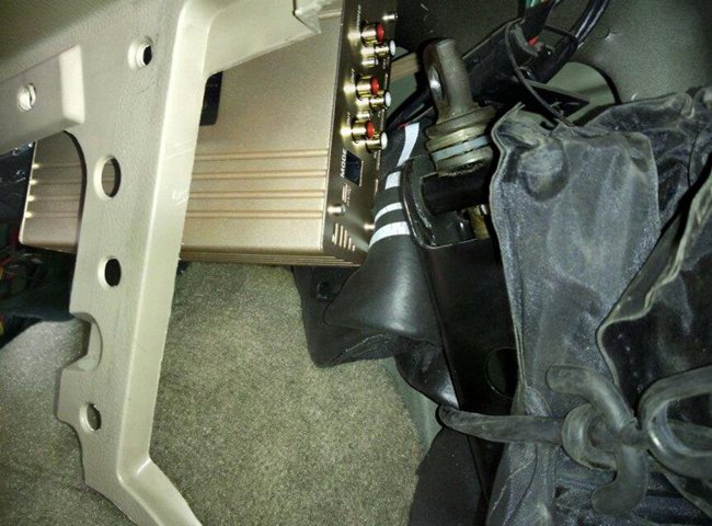 魔幻簡改魅力無限大 新疆車佳坊路虎發現者4改裝
