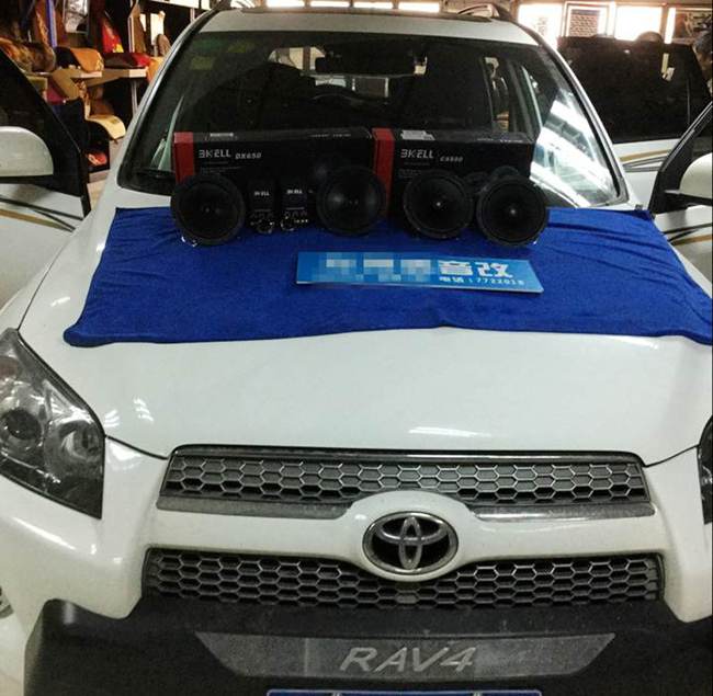 音樂往事 新疆車佳坊豐田RAV4改裝美國霸克汽車音