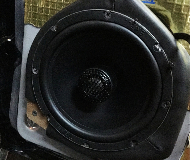 做自己的主角 新疆車佳坊三菱帕杰羅改裝美國霸