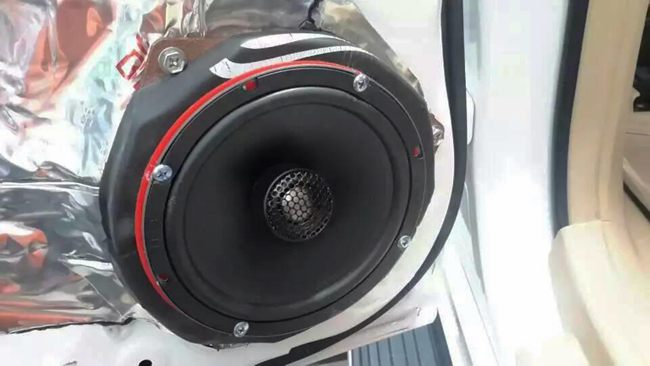 開啟音樂新征程 新疆車佳坊豐田霸道改裝TEC和霸