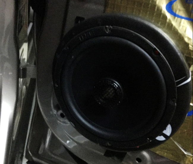 重聲煥發新光彩 新疆車佳坊眾泰T600改裝美國霸克