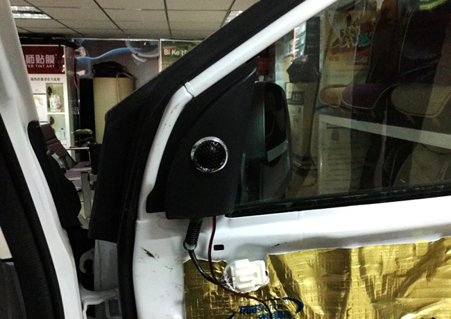 超值享音 新疆車佳坊本田CRV改裝美國霸克汽車音