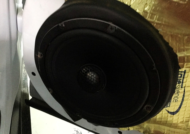 超值享音 新疆車佳坊本田CRV改裝美國霸克汽車音