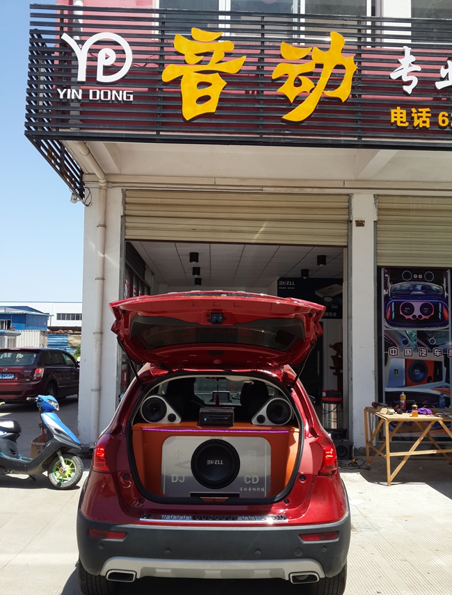 巧藝奪天工 合肥音動哈弗H1改裝美國霸克汽車音