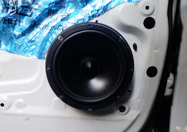 如沐新聲 臺山車龍日產NV200改裝美國霸克汽車音