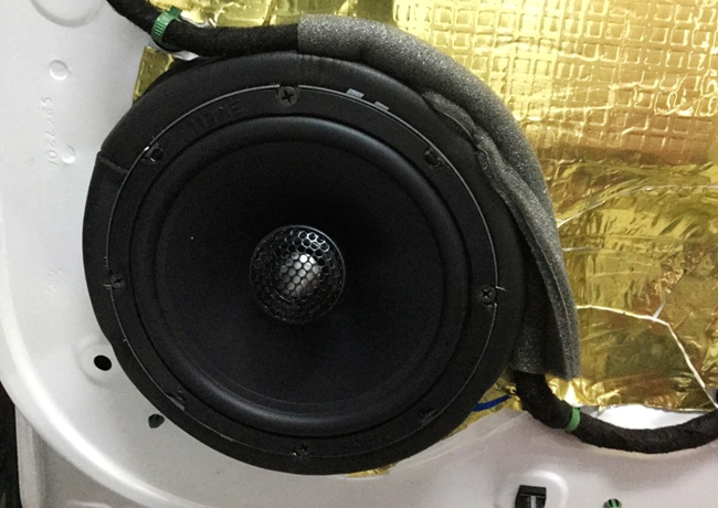 有緣千里齊享音 新疆車佳坊福特銳界改裝美國霸