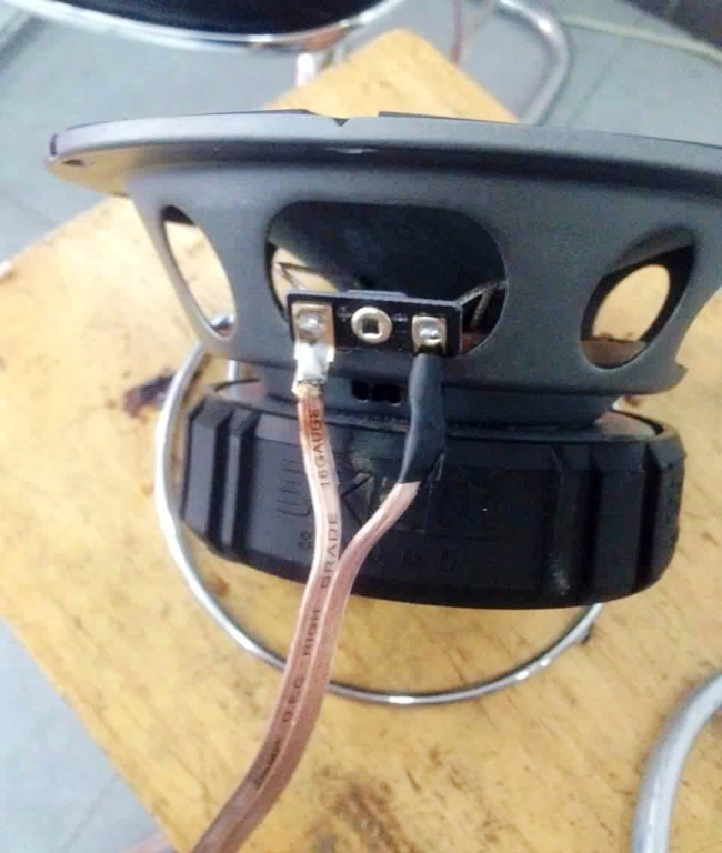 合心之選 鹽步留聲機榮威350改裝美國霸克汽車音