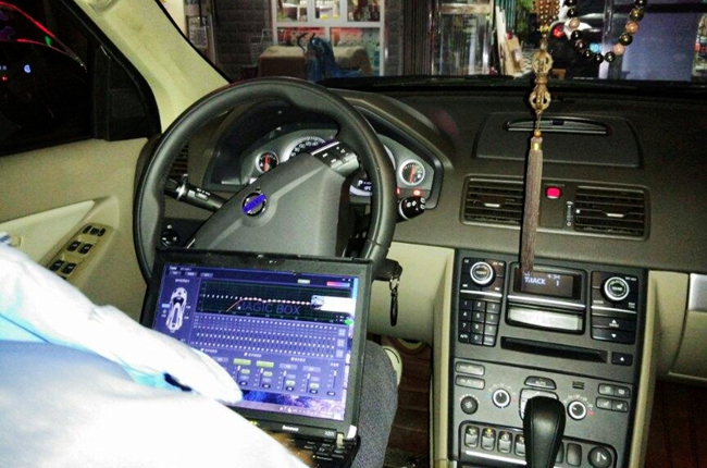 弦音何處求 新疆車佳坊沃爾沃XC90改裝德國ETON和