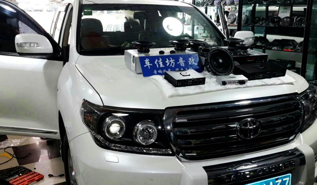 享音新攻略 新疆車佳坊中東版酷路澤改裝TEC、