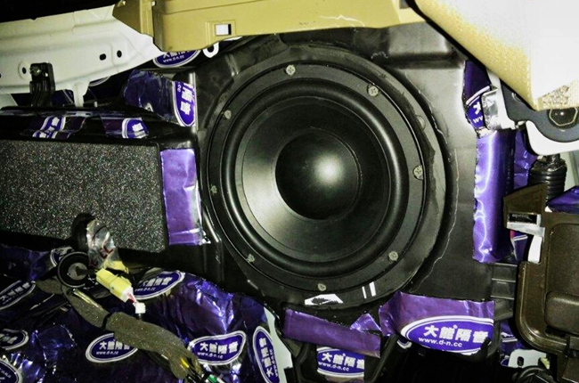 享音新攻略 新疆車佳坊中東版酷路澤改裝TEC、