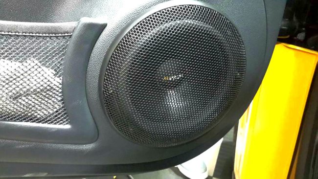 小改音質出眾 新疆車佳坊奔馳Smart改裝德國ETON汽