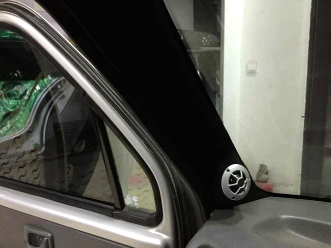 最強音的釋放 哈爾濱車改坊鈴木北斗星勁改美國