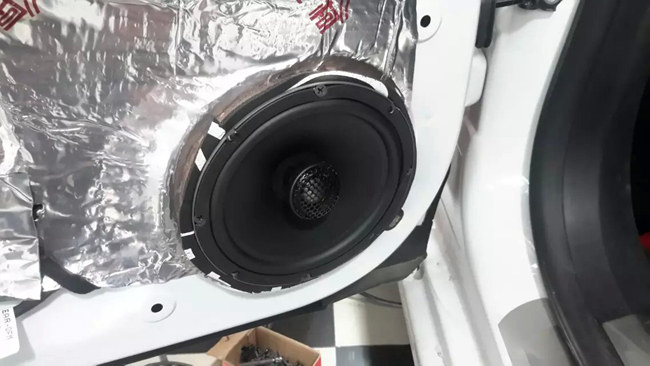 聰明人的選擇 新疆車佳坊雪鐵龍C4L改裝美國霸克