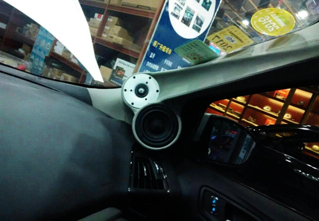 嶄新音質別樣出彩 月福汽車影音福特翼虎改裝