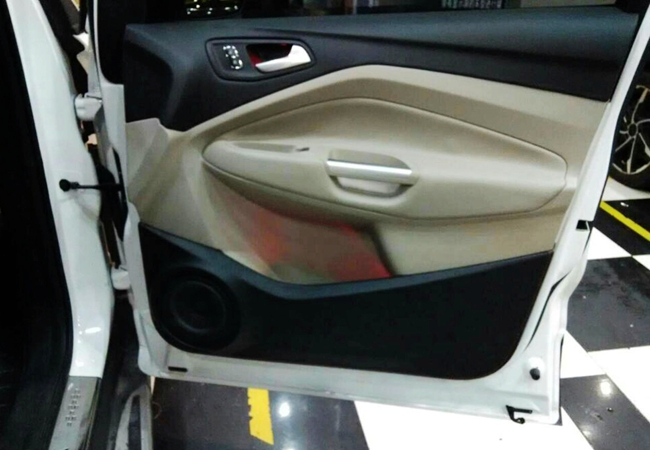嶄新音質別樣出彩 月福汽車影音福特翼虎改裝