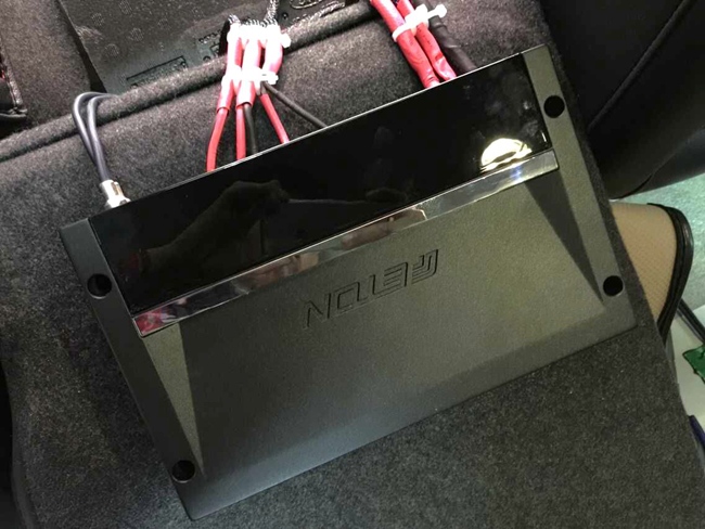 愜意時光盡享樂 車改坊哈爾濱店福特蒙迪歐改裝