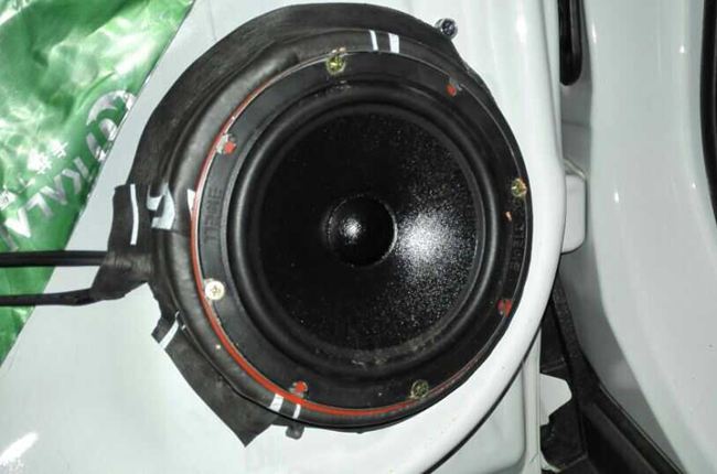 簡改新境界 新疆車佳坊哈弗H6改裝美國霸克音響
