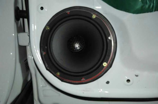 簡改新境界 新疆車佳坊哈弗H6改裝美國霸克音響