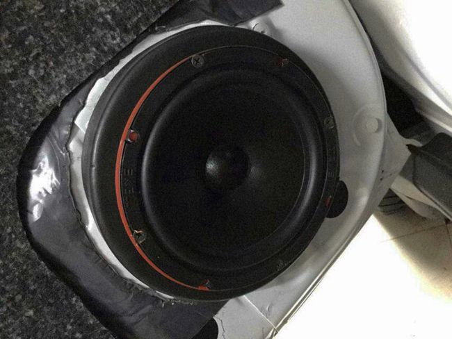 入門音質同享受 新疆車佳坊哈弗H5改裝美國霸克