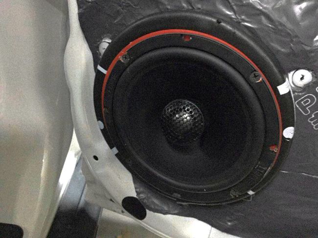 入門音質同享受 新疆車佳坊哈弗H5改裝美國霸克