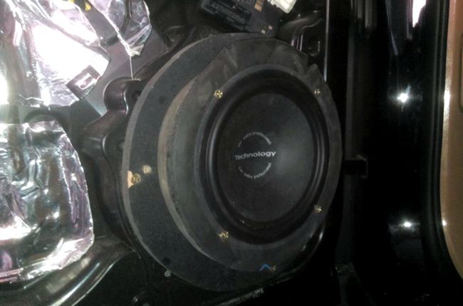 HIFI音響必備 大連蘋果唱響保時捷卡宴改裝TEC、