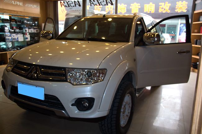 聆聽音樂的故事 北京集結車尚三菱勁暢改裝意大