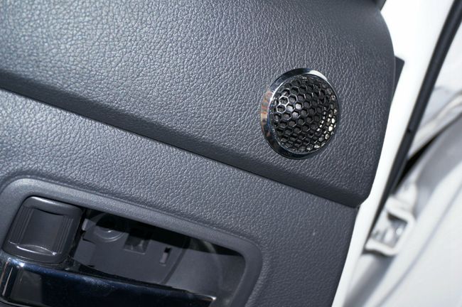 音質混搭新體驗 廣州帝銳三菱歐藍德改裝ETON和霸