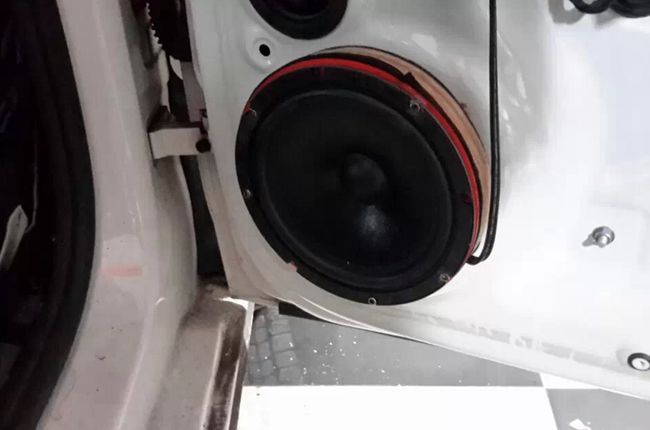 能量齊聚奏新聲 新疆車佳坊大眾速騰改裝美國霸