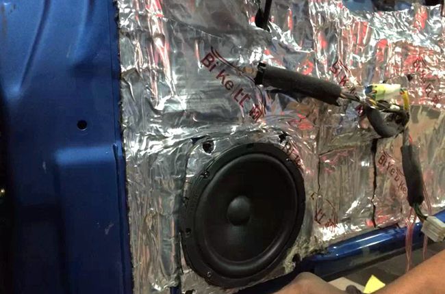 音樂的驚喜 新疆車佳坊三菱菱帥改裝美國霸克音