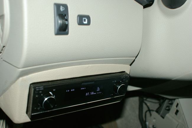 享受別致音效 新塘紅日日產騏達改裝美國霸克音