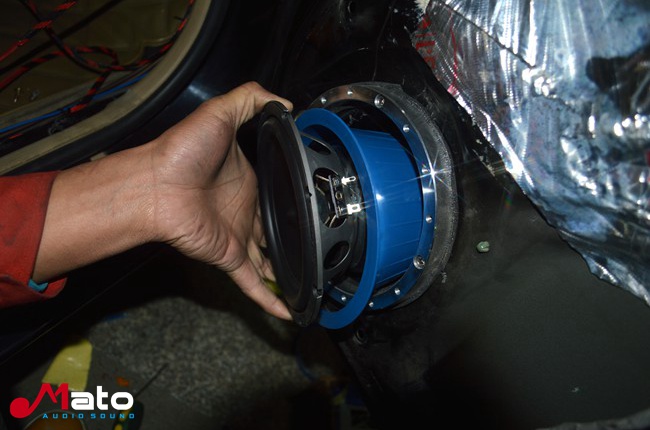 聽得見改變 汕頭飛龍本田雅閣改裝霸克和ETON音響