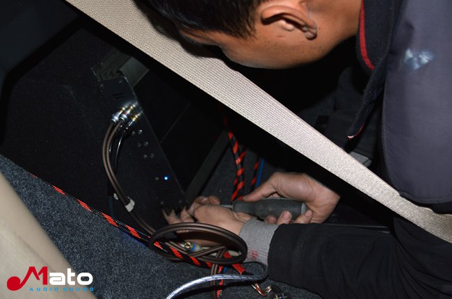 聽得見改變 汕頭飛龍本田雅閣改裝霸克和ETON音響