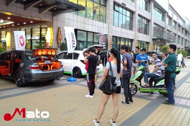 2014金秋周末購潮流改裝汽車展——龍發影音炸機